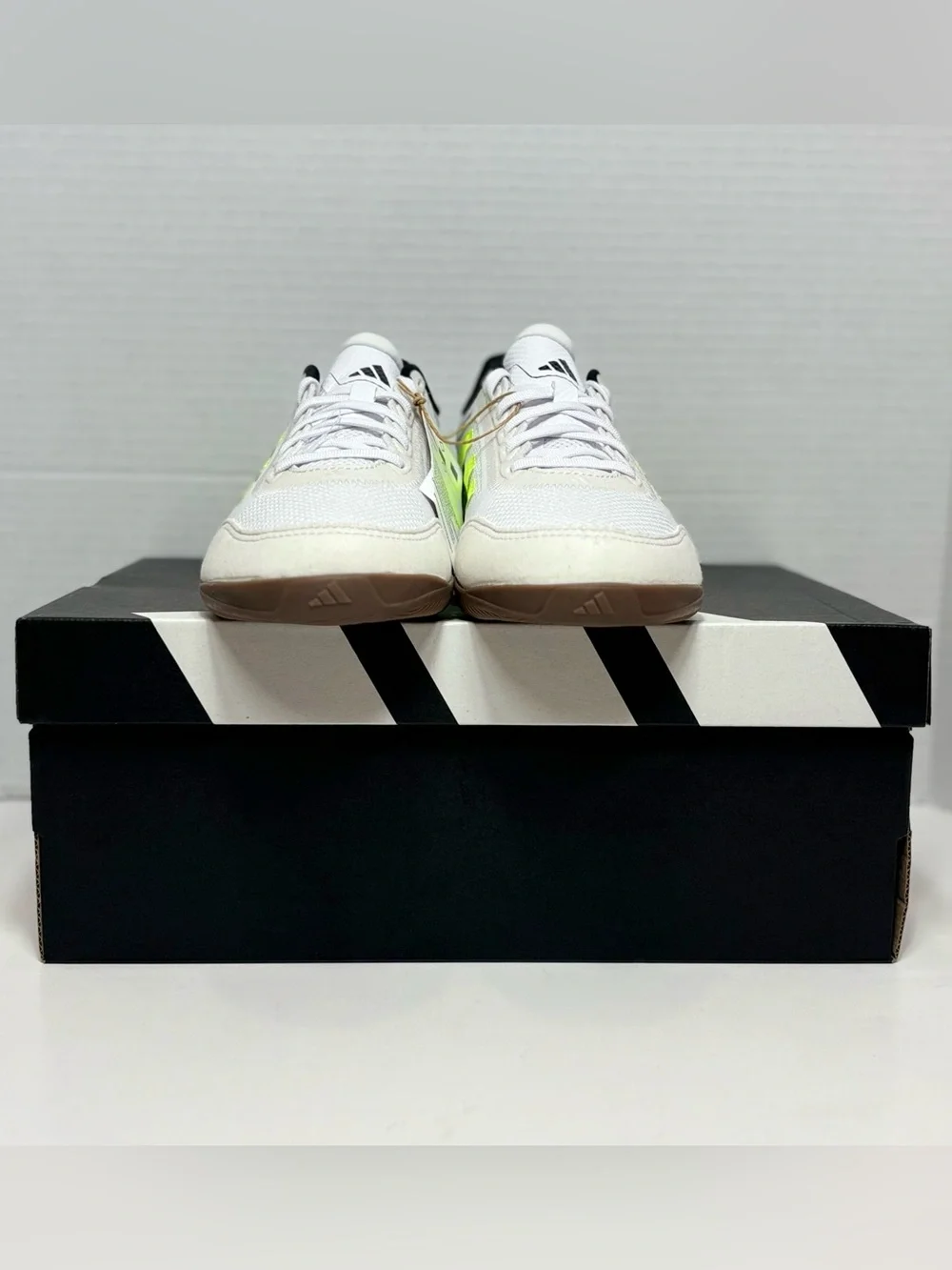 adidas Predator Indoor Soccer Shoes Sneakers JI1159 White Neon Yellow Men’s 5.5